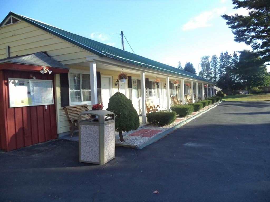 Weathervane Motel Lanesboro Lanesborough ภายนอก รูปภาพ